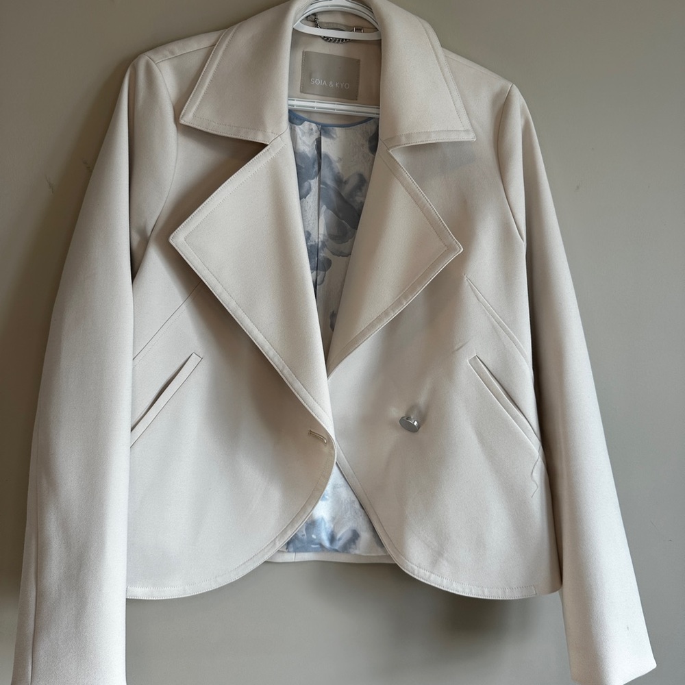 Soia & Kyo Cream Blazer